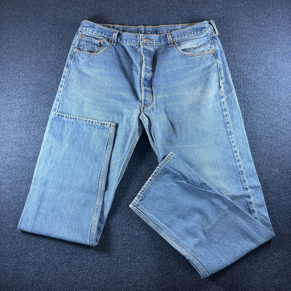 Vintage Levis 501 Mens Light Wash Straight Leg Button Fly Jeans W42 L38 501